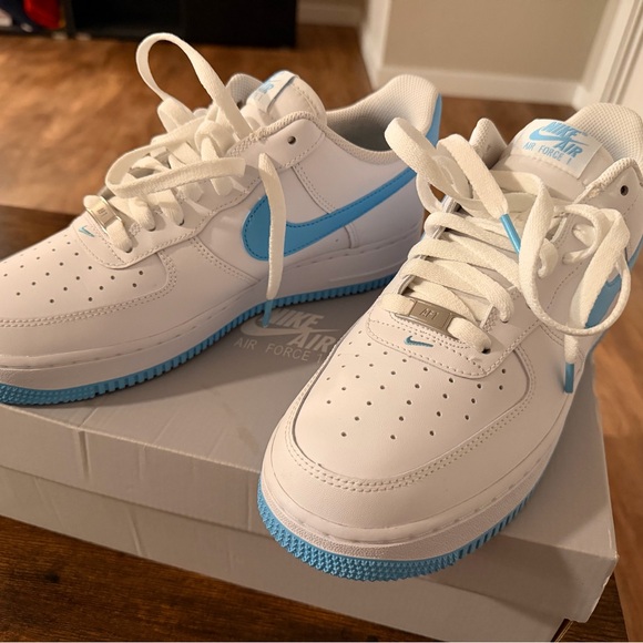 Nike  Air Force 1 Low - White & Light Blue - Picture 7 of 7